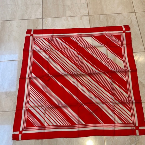 Accessories - Vintage Echo Silk Blend Medium Square Scarf